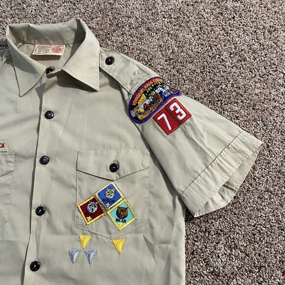 Boy Scout BSA, Official Uniform Shirt, Men's Small, Polyester, Vented, Sewn - Picture 2 of 7